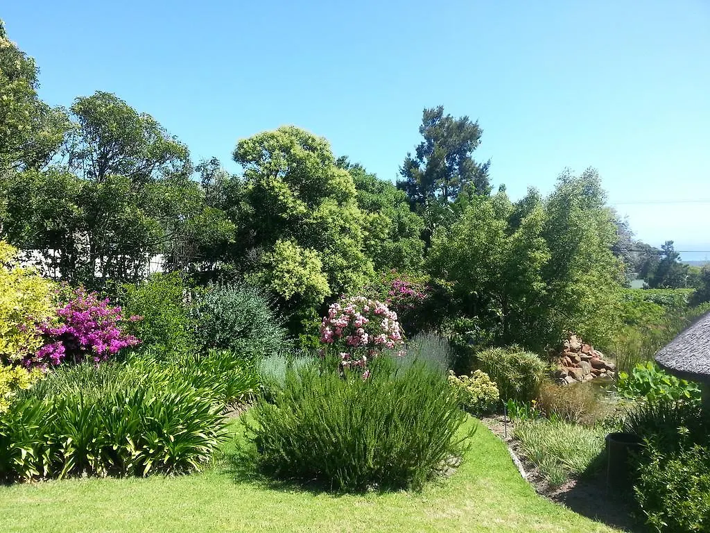 Gasthof Montrose Guesthouse Somerset West